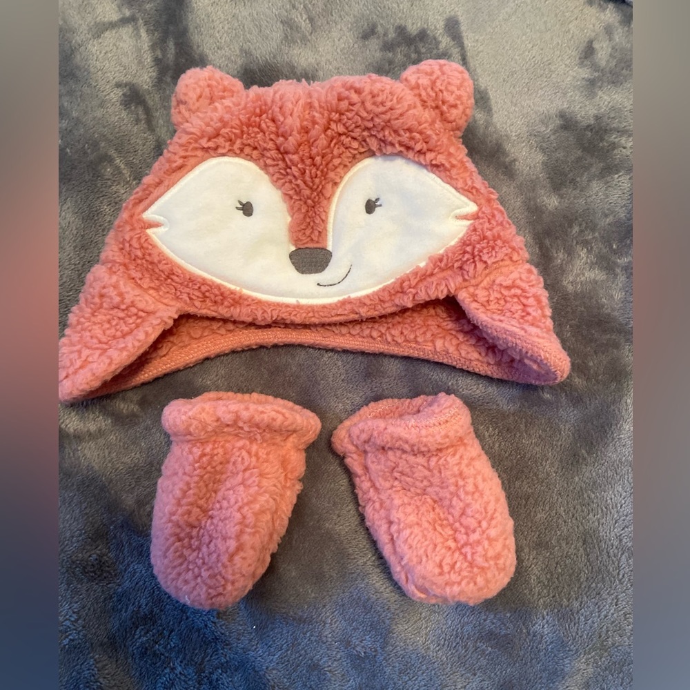 baby matching hat and mitten set